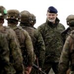 El Rey visita el adiestramiento de soldados ucranianos por el Ejército tras la congelación de la ayuda americana