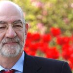 La despedida a Faustino Pozo, un referente de la sanidad asturiana, «un humanista de la medicina a ras de tierra»