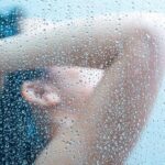 Soy médico y esto es lo que le pasa a tu cuerpo cuando te duchas con agua fría: «Puede parecer de loco pero…»