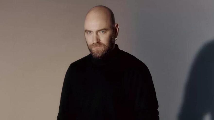 Cambios en Mugler: adiós a Casey Cadwallader, hola a Miguel Castro Freitas