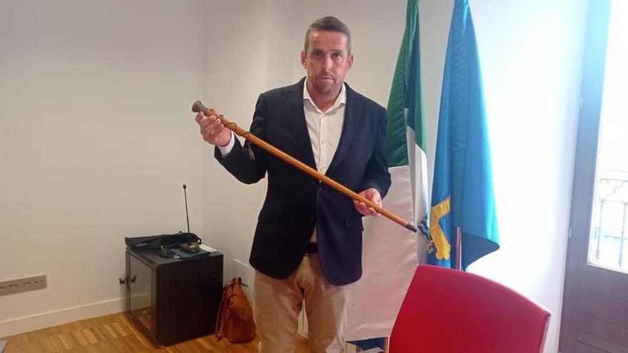 El alcalde de Colunga defiende la actualización del convenio laboral municipal ante las críticas del PP