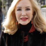 Carmen Lomana carga contra Anabel Pantoja: «Amargada»