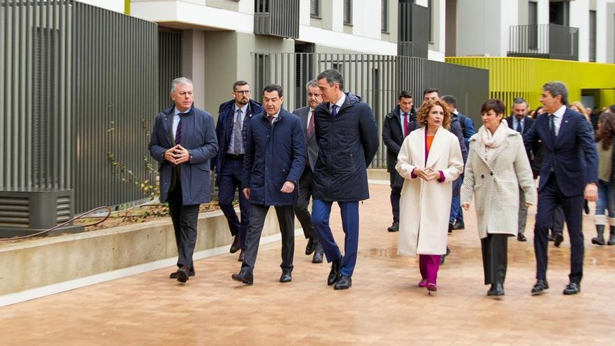 Sánchez reivindica en Sevilla su Ley de Vivienda y reclama a Moreno que la aplique en Andalucía