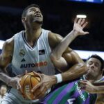 Un Madrid crecido sobrevive al récord de triples del Unicaja