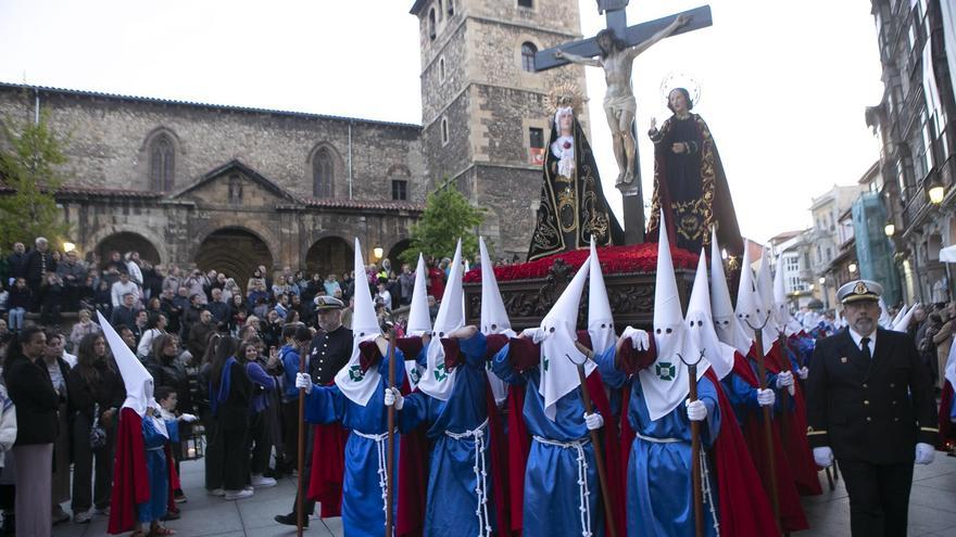 Avilés promociona su Semana Santa en Castilla y León y Madrid para captar visitantes «a tiro de AVE»