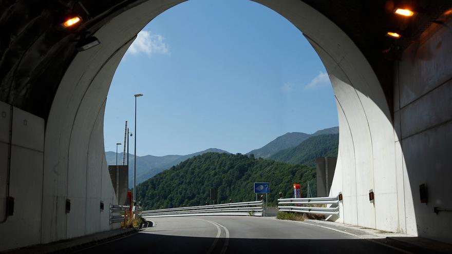 Los trabajos para reponer el revestimiento del techo en el túnel de Rañadoiro comenzarán este martes (y habrá cortes)