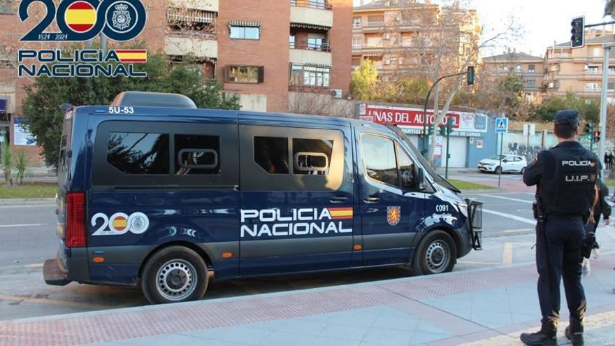 Detenido en Granada por apuñalar en el cuello a su suegra con un cuchillo de cocina