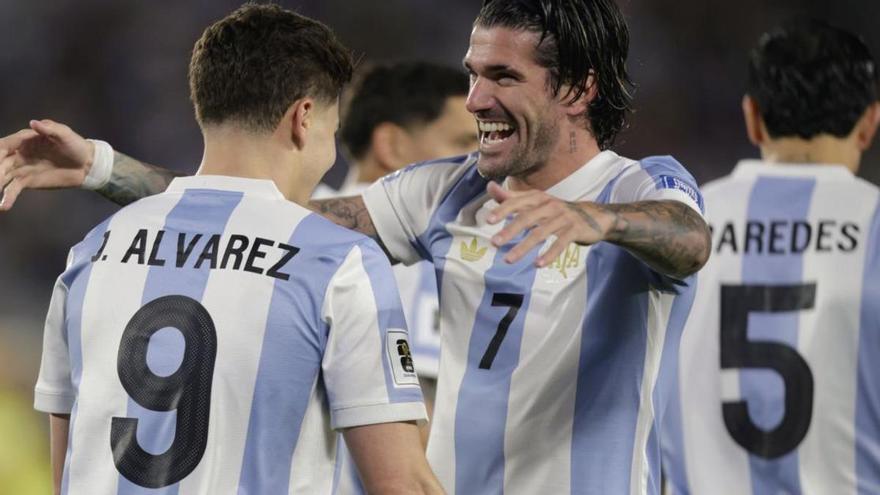 Julián Álvarez «bailó» a Raphinha, Vinicius presumió de Champions y Ancelotti vuelve a sonar en Brasil