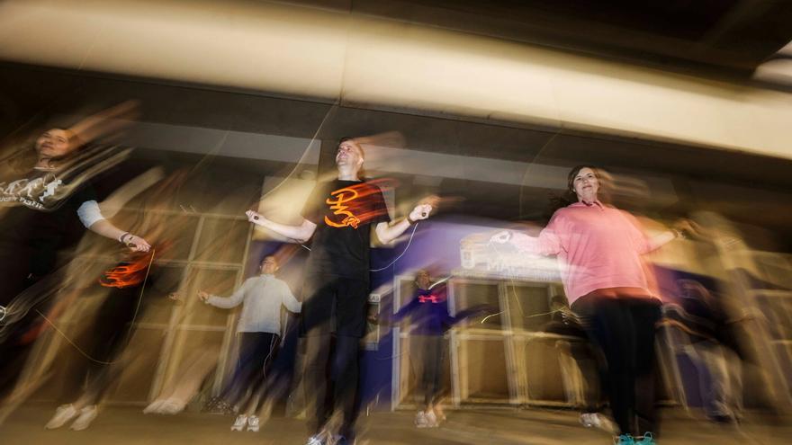 Antes era un juego de niños y ahora es un deporte que triunfa en Asturias: fiebre por el “P13fit”, que ayuda al equilibrio y la memoria