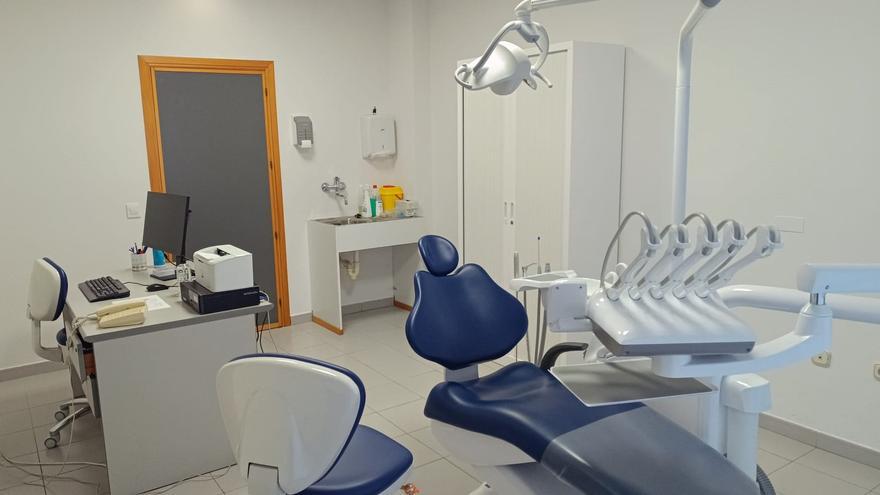 Cudillero estrena unidad de salud bucodental, que evita desplazamientos a Pravia