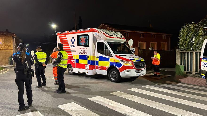 Fallece al sufrir un infarto y colisionar contra un muro en Avilés