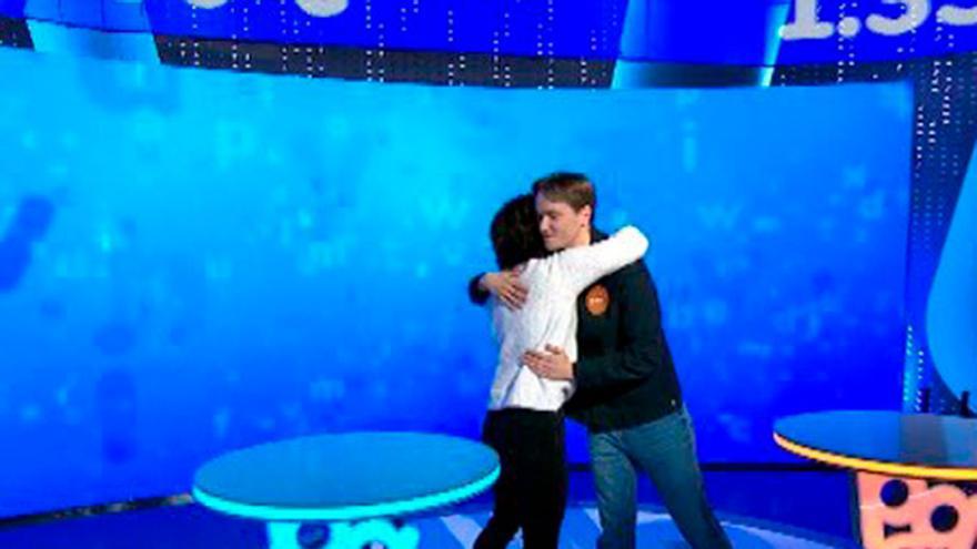 Generosidad máxima y lo nunca visto en Paspalabra tras ganar el premio final del rosco: “Me voy de aquí más feliz si lo repartimos”