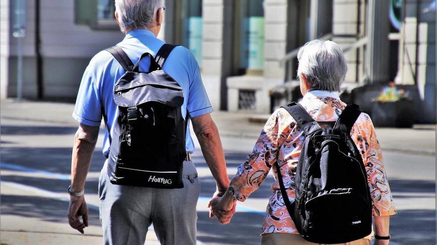 Las cifras desmienten los mitos: la economía ‘con canas’ es clave para el futuro