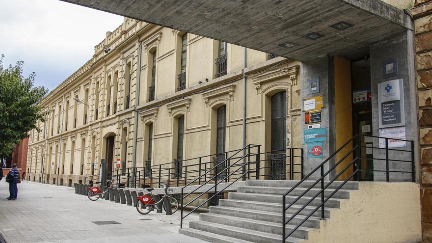 Fallece un hombre de 68 años en plena calle en Gijón