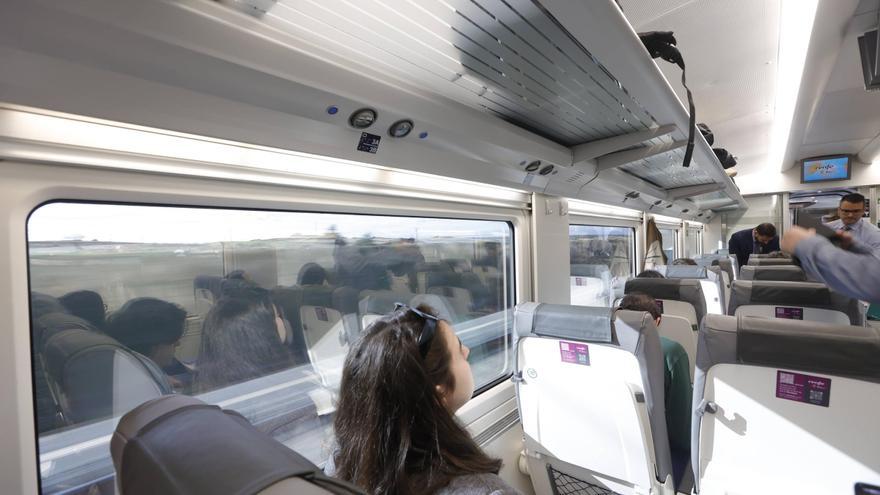 Retraso de siete horas en el tren Madrid-Asturias por la muerte de un hombre en el trayecto
