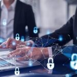 No pagues ni con dinero ni con bitcoins: estos vídeos íntimos son falsos