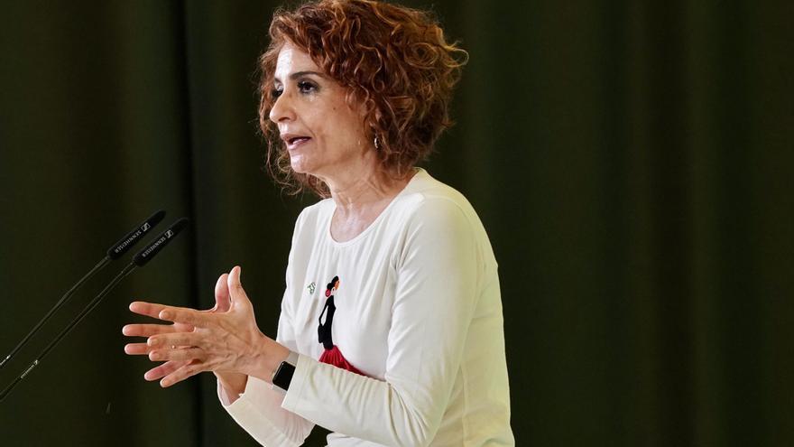 Todas las asociaciones de jueces y fiscales exigen respeto a Montero tras tildar la sentencia de Alves de vergüenza