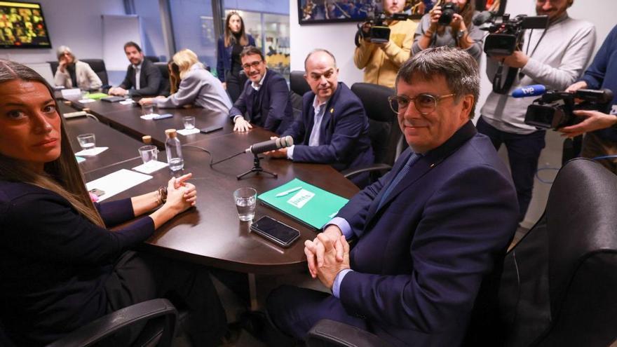 El PSOE y Junts pactan el traspaso de competencias en inmigración a Cataluña