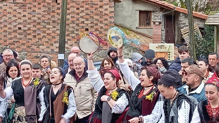 Fiesta del Santo Ángel de la Guarda en El Mazucu