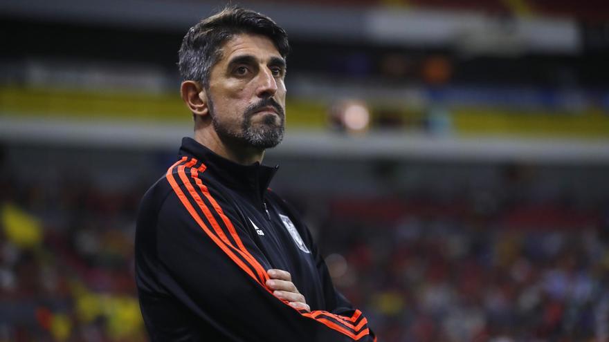 El viaje de incógnito de Paunovic al Carlos Tartiere: «¡A mí dame a Sibo!»