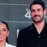 Última hora del estado de salud de la hija de Melendi: «Unos chicos que estaban al lado empezaron a pegarse…»