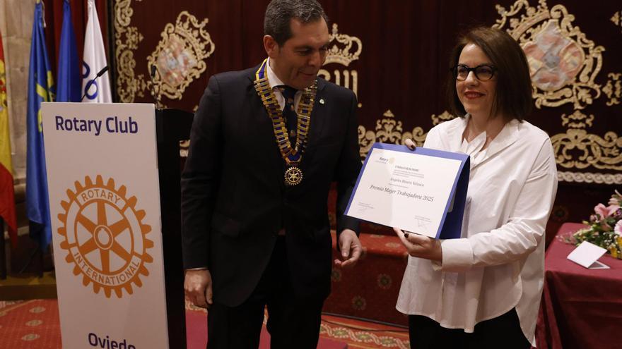 Entrega del premio «Mujer Trabajadora 2025» del Rotary Club Oviedo a Ángeles Rivero, directora general de LA NUEVA ESPAÑA, en imágenes
