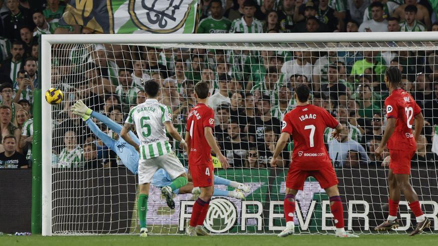 El 1-1 del Betis en el Betis 2-1 Sevilla de la jornada 29 de LaLiga EA Sports