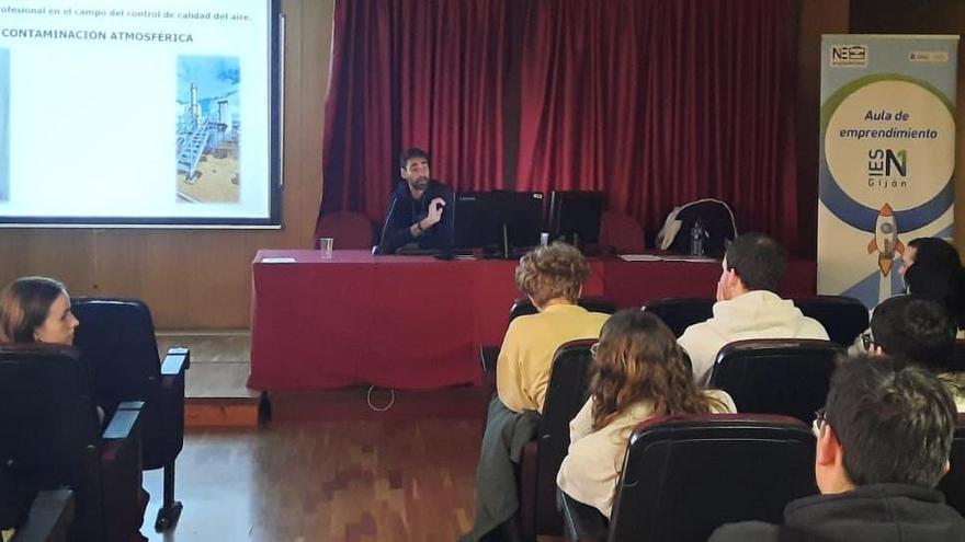 Jornadas de Empresa en el ámbito de la sanidad en el IES Número 1 de Gijón
