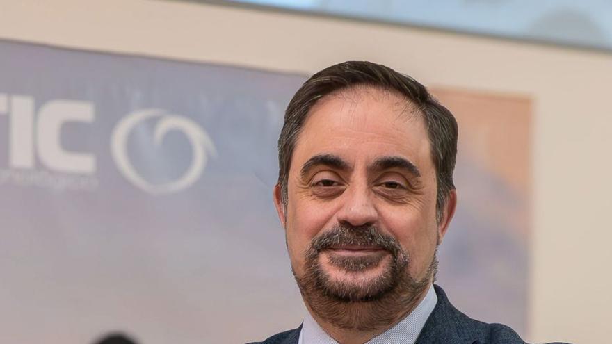 Pablo Coca: «Hay la falsa sensación de que la inteligencia artificial es más inteligente de lo que es»