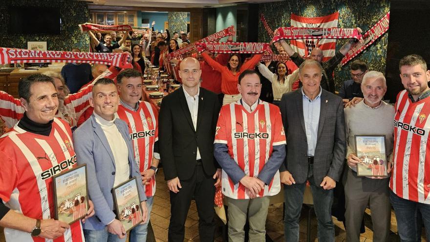 David Guerra escucha a los aficionados del Sporting del Occidente y les hace una petición: «Tenemos que sacarlo adelante todos juntos»