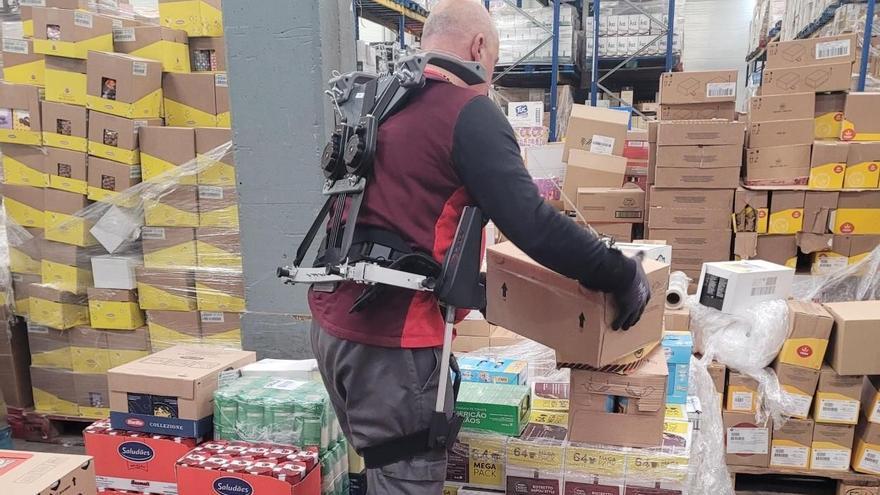 El Centro Tecnológico de Automoción de Galicia ensaya el «superhumano» de la industria