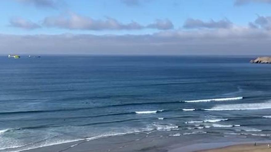 VÍDEO: Así fue el rescate de un surfista en apuros en Salinas