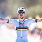 Pogacar pone otra pica en Flandes y sigue haciendo historia