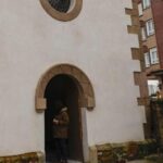 La nueva plaza del entorno de la capilla de El Natahoyo se inaugurará en junio