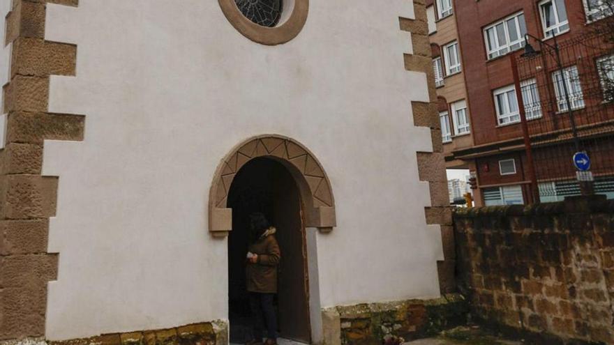 La nueva plaza del entorno de la capilla de El Natahoyo se inaugurará en junio