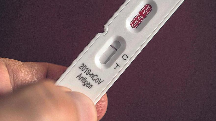 Sanidad ordena la retirada del mercado de este test de covid y gripe