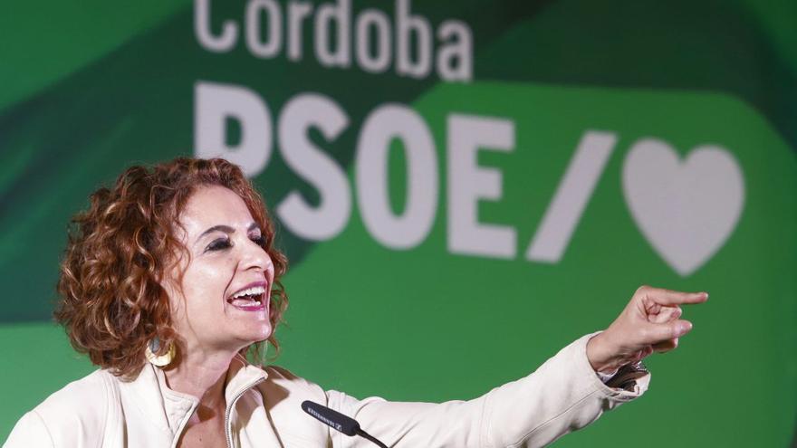 Montero pide al PP que rompa con Vox y apoye al Gobierno en la guerra comercial desatada por Trump