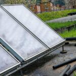 Roban el cobre de los paneles solares de la piscina de Sotrondio