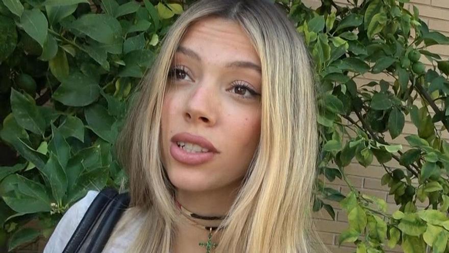 Alejandra Rubio da la cara por el grave error de su madre tras su debut teatral: «Estábamos todos muy nerviosos»