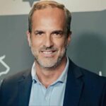 La metedura de pata de Santi Acosta en De Viernes: «¿Y ahora cómo es tu vida?»