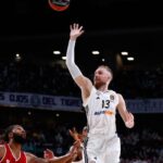 El Real Madrid sella su billete para el playoff a golpe de triples
