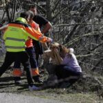 En directo el accidente de la mina de Cerredo: familiares, amigos y autoridades expresan su dolor por las víctimas en el polideportivo de Villablino