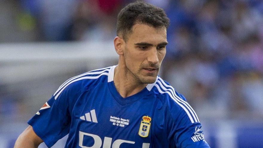 Dani Calvo, historia viva de los azules, emblema del nuevo Oviedo de Paunovic