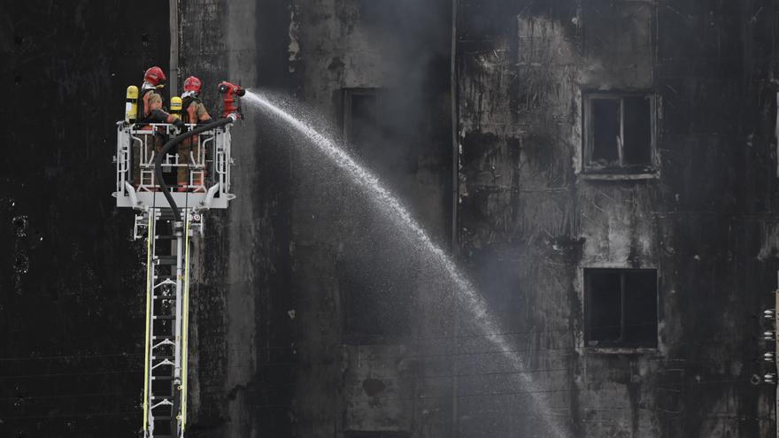 Las imágenes del incendio en un edificio de Castellón