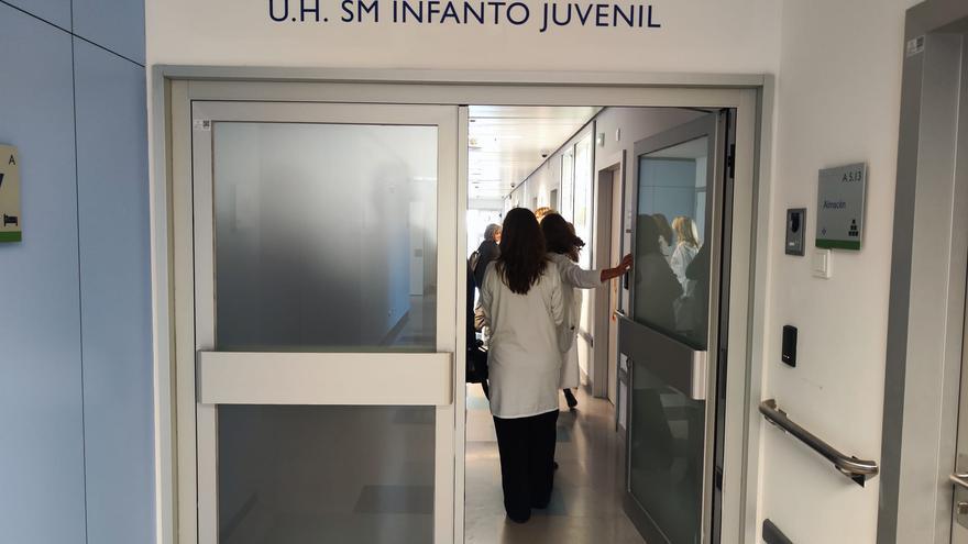 Dos chicas se fugaron de la planta de Psiquiatría del HUCA y una sigue desaparecida desde el lunes