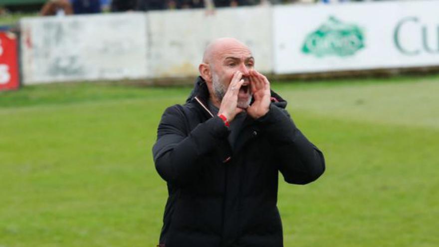 Manel, tras el derbi del Marino y el Avilés: «Perder nos ha complicado la vida»