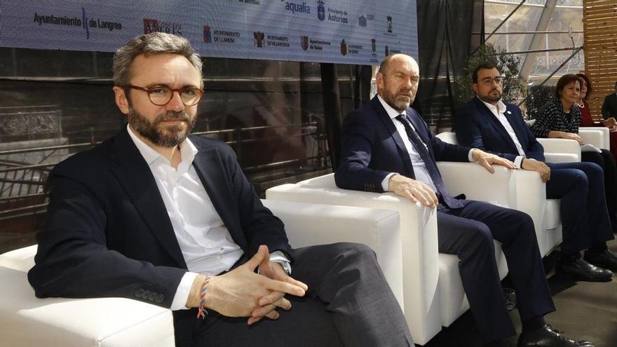 Aitor Moll, en el encuentro de alcaldes: «Nuestro periodismo local contribuye al desarrollo de Asturias»