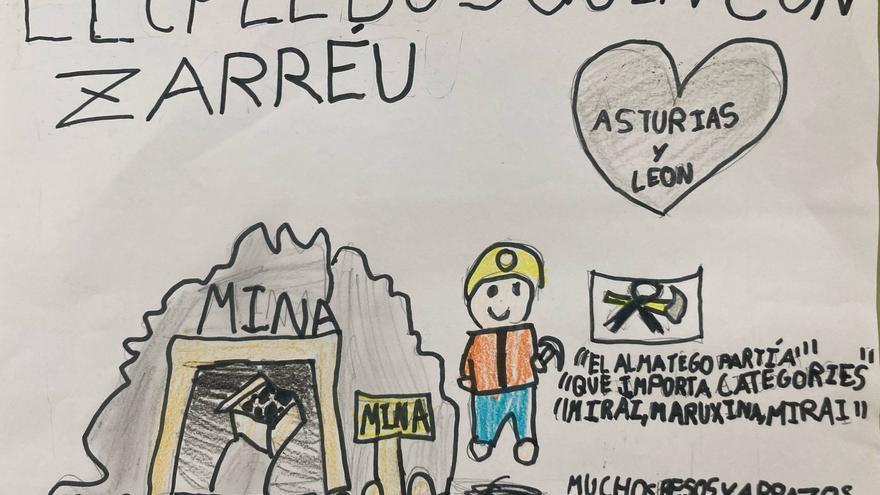 Los neños de L’Entregu, colos mineros de Zarréu: los sos dibuxos de sofitu a los familiares y amigos