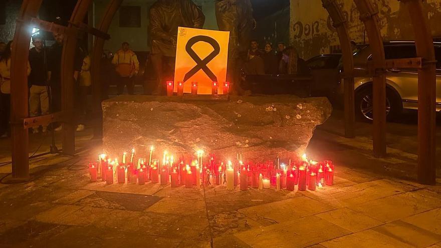 VÍDEO: Los vecinos de Degaña homenajean a los mineros fallecidos en la mina de Cerredo