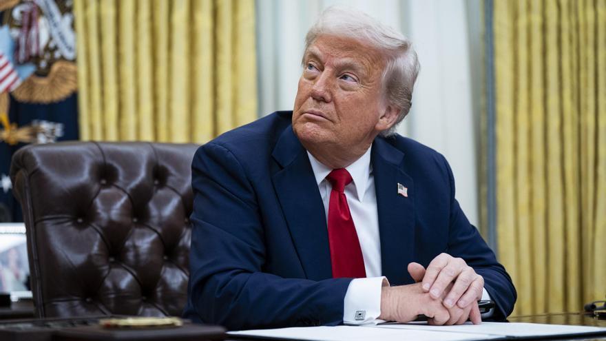 Wall Street muestra sus dudas horas antes del plan arancelario de Trump